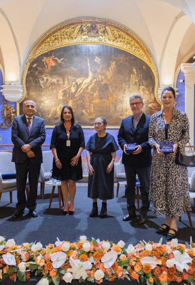 PRESENTAN LIBRO SOBRE VIDA Y LEGADO DE IGNACIA RODULFO Y LABOR DE LA FUNDACIÓN EN UN SIGLO DE EXISTENCIA